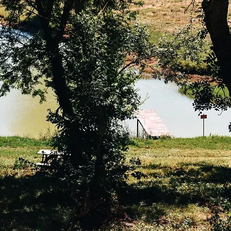 Дом отдыха Maison De Campagne, Bord De Lac, Piscine, Billard 11 Per Plieux