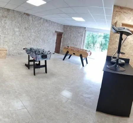 Maison De Campagne, Bord De Lac, Piscine, Billard 11 Per *