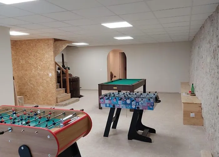 Maison De Campagne, Bord De Lac, Piscine, Billard 11 Per *